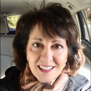 Meet your Posher, Gail